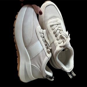 Stylish White Women's Sneakers